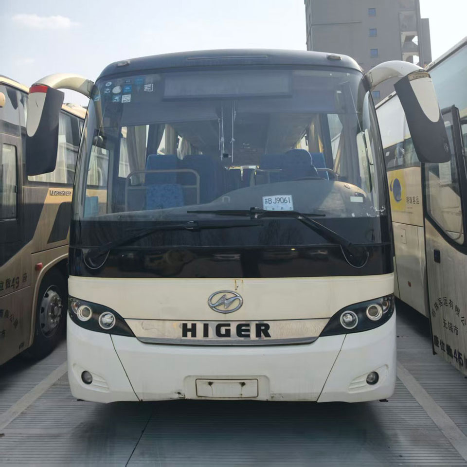 49 o'rinli ikkinchi qo'l dizel avtobus