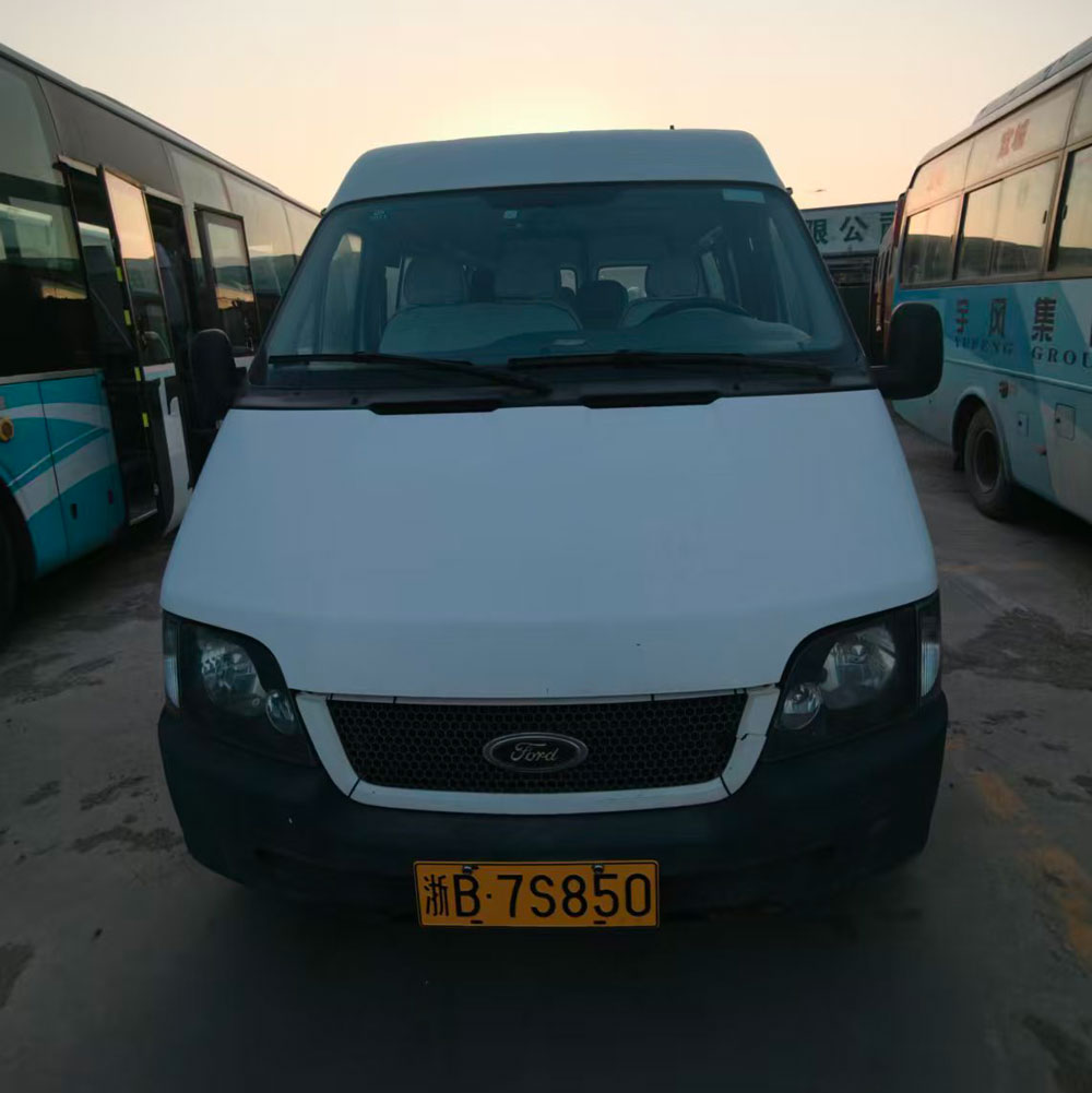 Jiangling 15 o'rindiqli dizel avtobusi