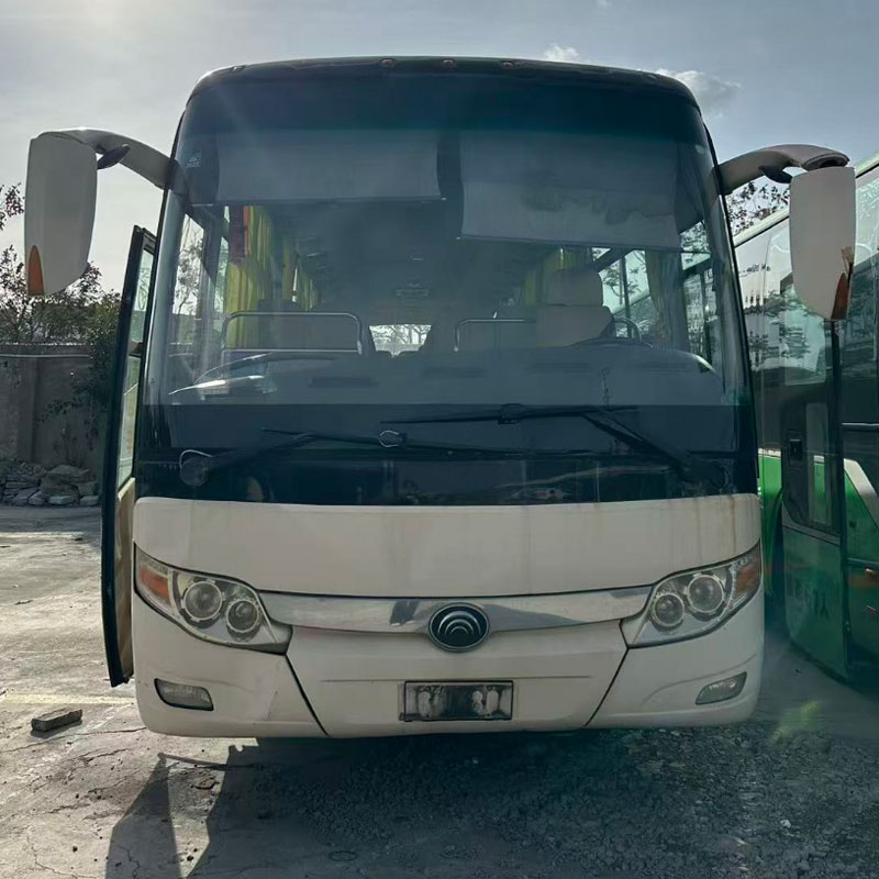 Yutong 65 o'rindiqli dizel avtobusi