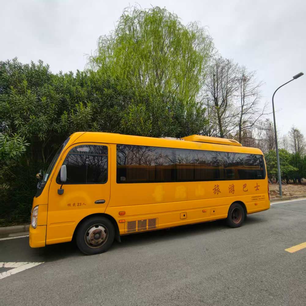 Hyundai Kangendi 23 O'rindiqli Dizel Ishlangan avtobus