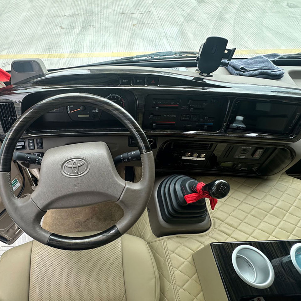 7 O'rindiq Ishlatilgan Benzinli Luxury Coaster