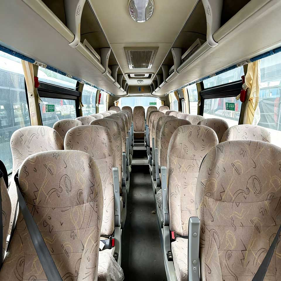 Neoplan 38 o'rinli dizel avtobusi