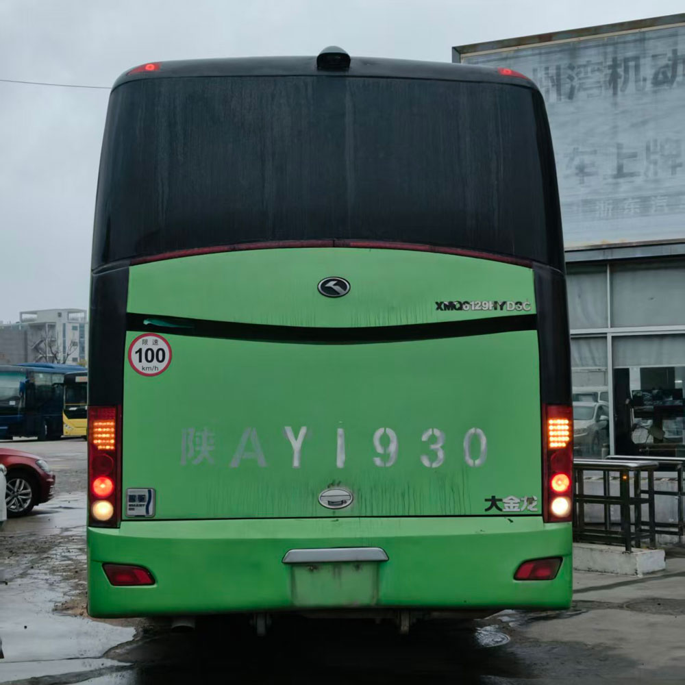 Kinglong 53 o'rindiqli dizel avtobusi