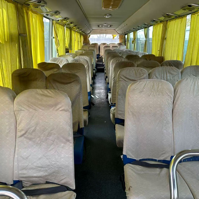 Yutong 65 o'rindiqli dizel avtobusi