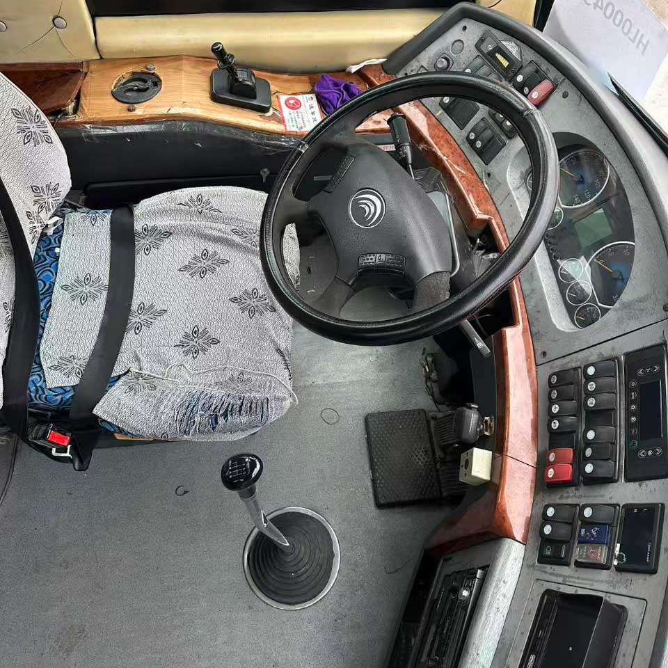 Yutong 39 o'rindiqli dizel ikkinchi qo'l avtobus