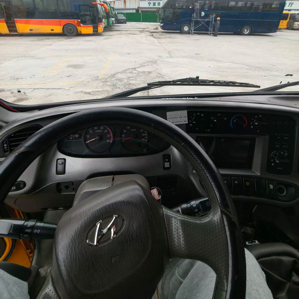 Hyundai Kangendi 23 O'rindiqli Dizel Ishlangan avtobus