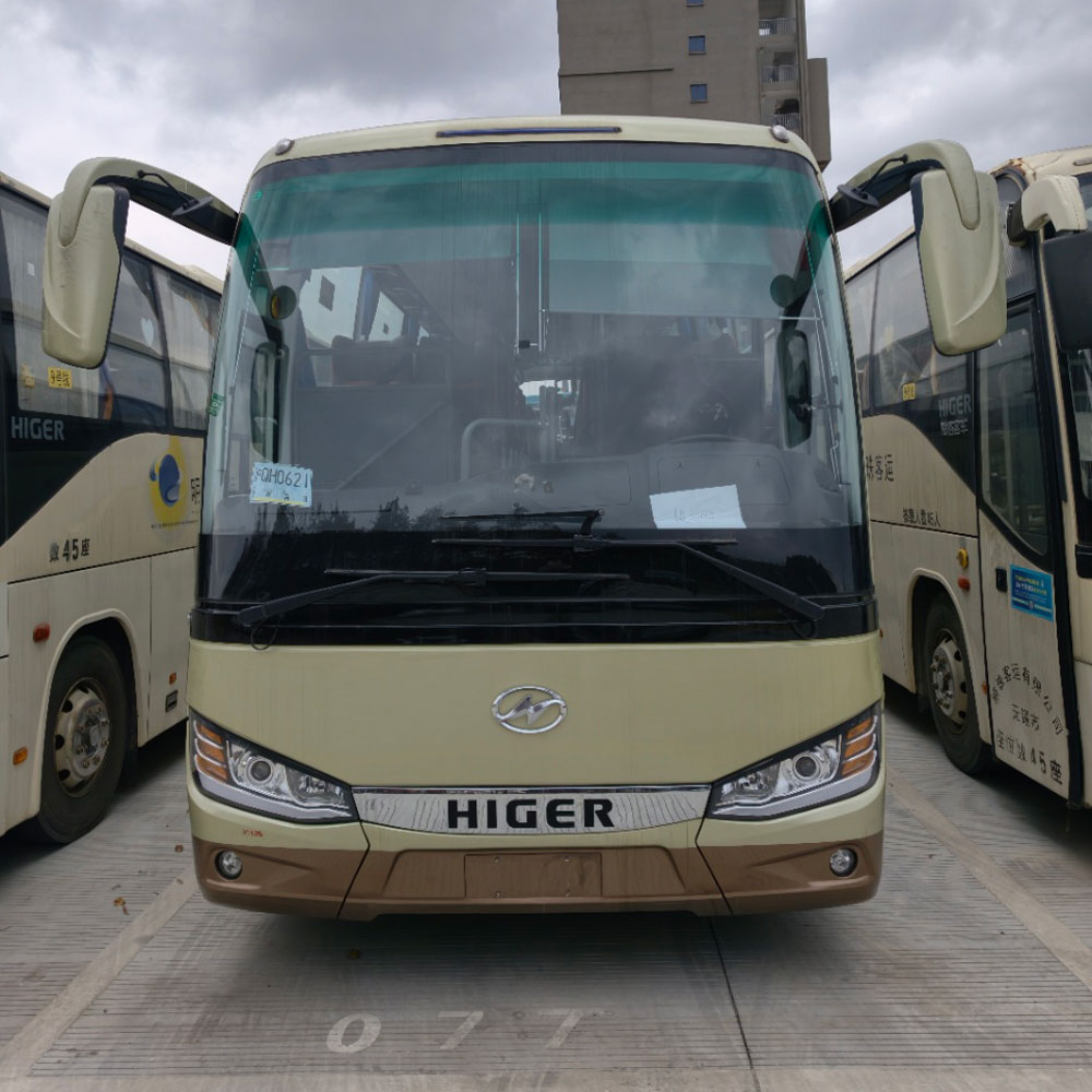 Yuqori 54 o'rinli dizel avtobusi Yuqori 54 o'rinli dizel avtobusi