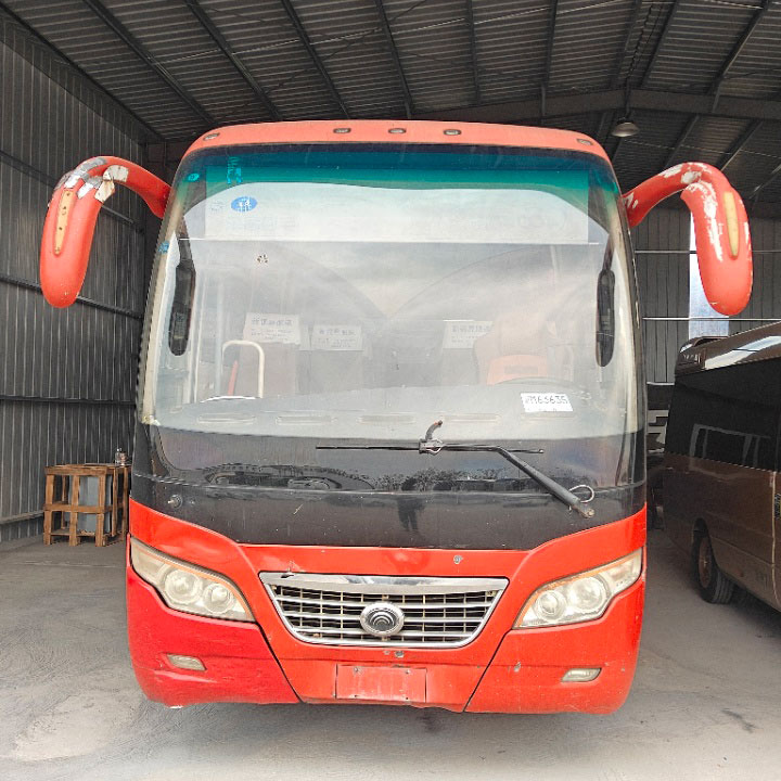 Yutong 35 o'rindiqli dizel ikkinchi qo'l avtobus Yutong 35 o'rindiqli dizel ikkinchi qo'l avtobus