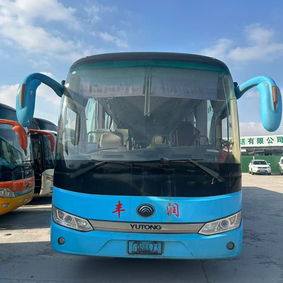 Yutong 60 o'rindiqli dizel avtobusi Yutong 60 o'rindiqli dizel avtobusi