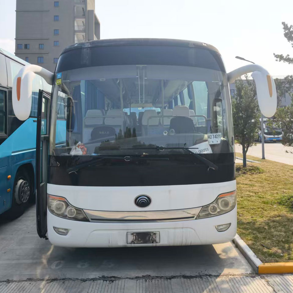 Yutong 65 o'rindiqli dizel avtobusi 1 Yutong 65 o'rindiqli dizel avtobusi 1